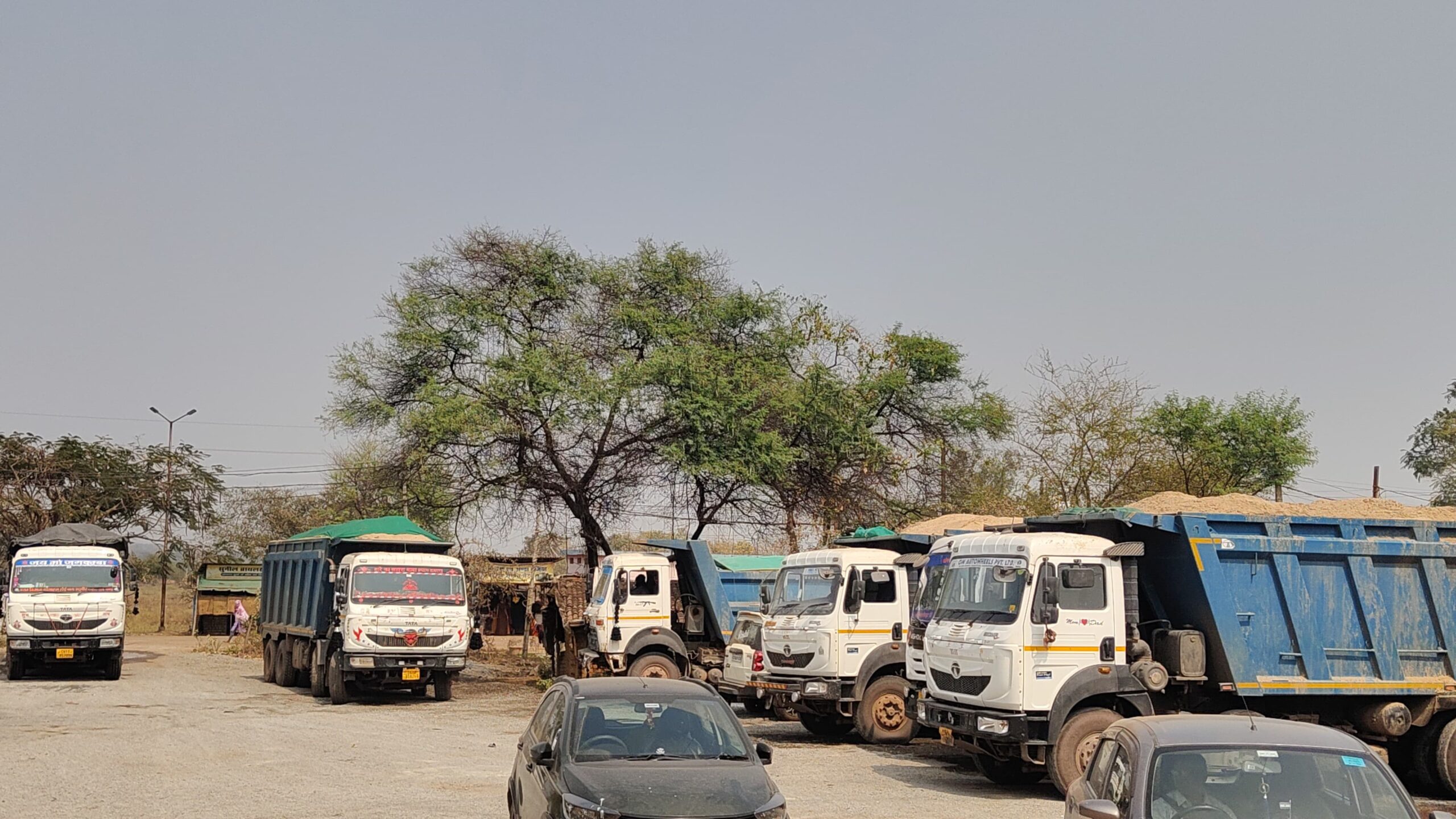 अवैध रेत उत्खनन पर बड़ी कार्रवाई, अकलतरा पुलिस ने 14 हाईवा वाहन किए जप्त