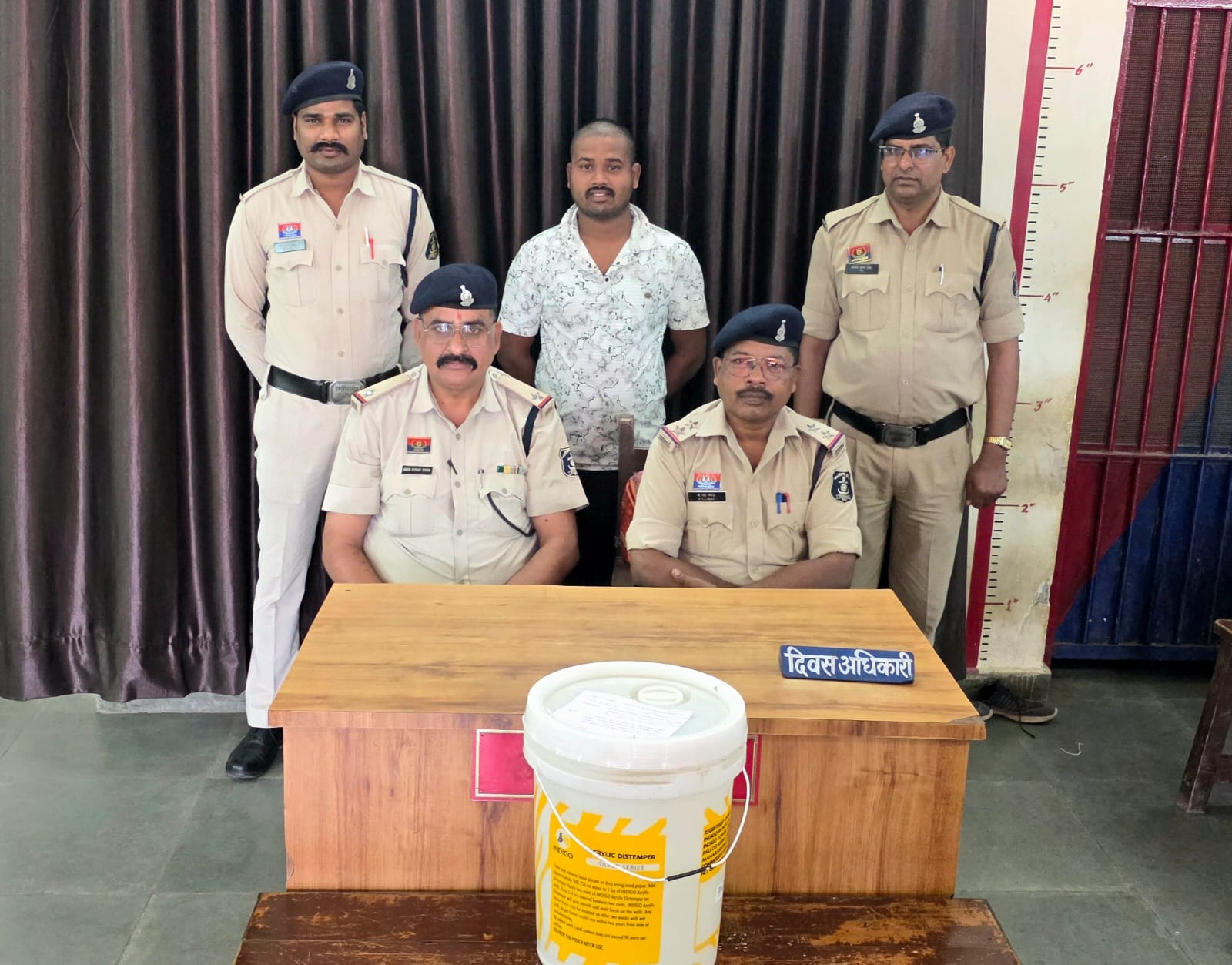 जांजगीर-चांपा: 23 लीटर महुआ शराब के साथ आरोपी गिरफ्तार, कोतवाली पुलिस की कार्रवाई